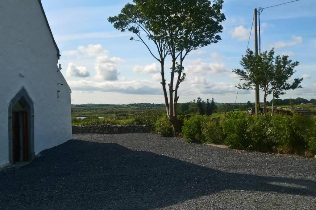 The Burren Art Gallery Built In 1798 Villa Tubber Exterior photo