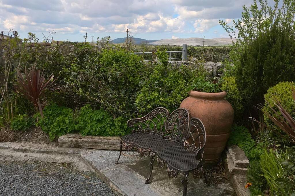 The Burren Art Gallery Built In 1798 Villa Tubber Exterior photo